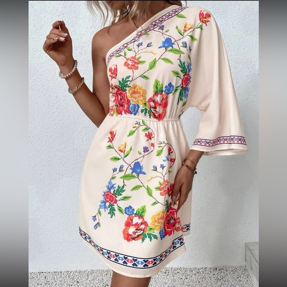 Dresses & Skirts - Boho floral print one shoulder dress